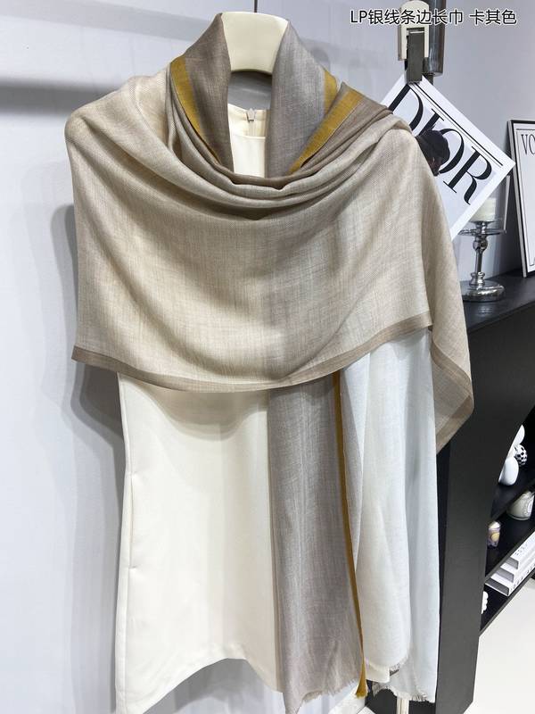 Loro Piana Scarf LPC00059 Loro Piana Scarf LPC00059